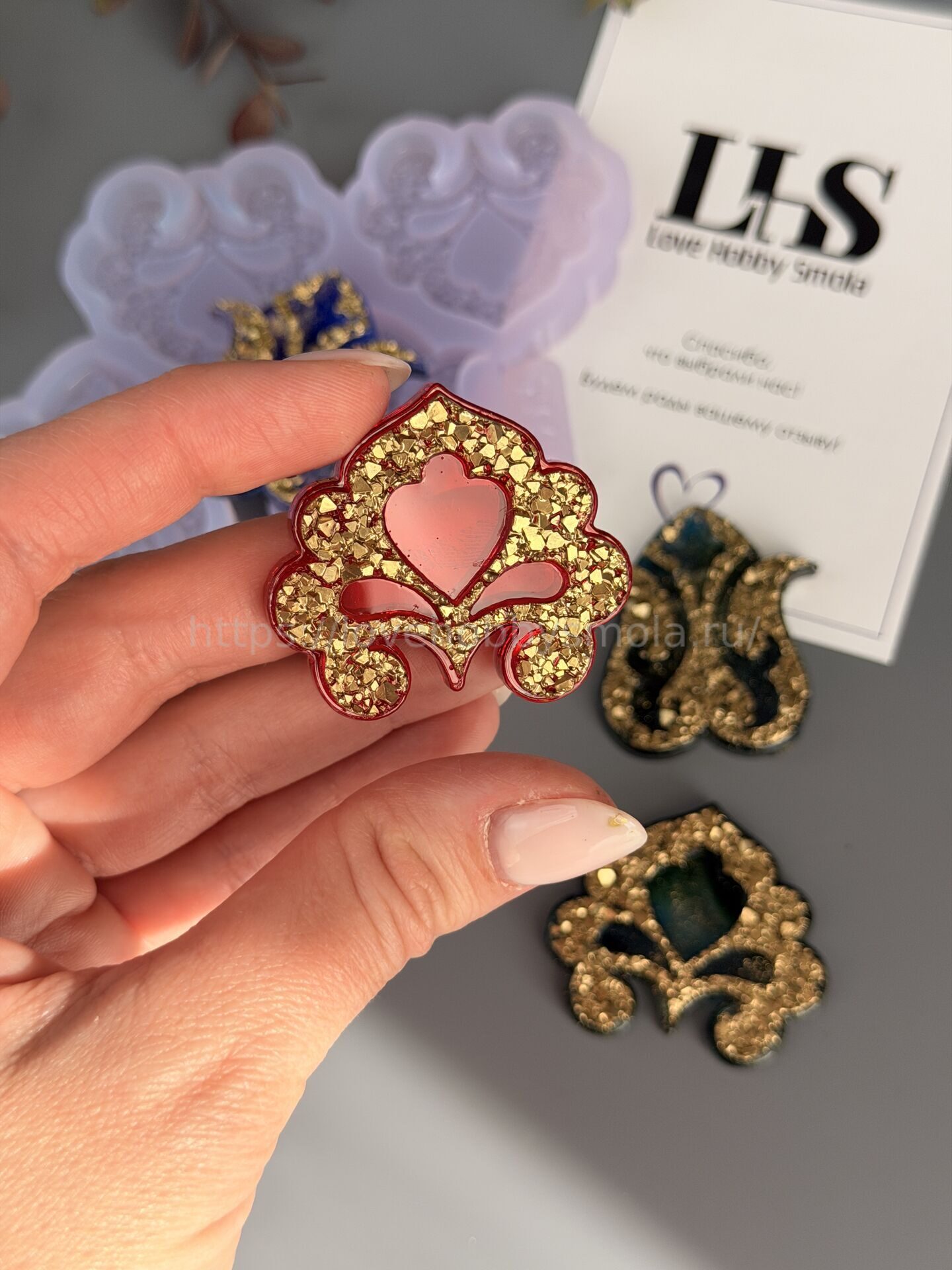 B78 Mold for keychains, brooches and decorations Flowers ornament – image 3