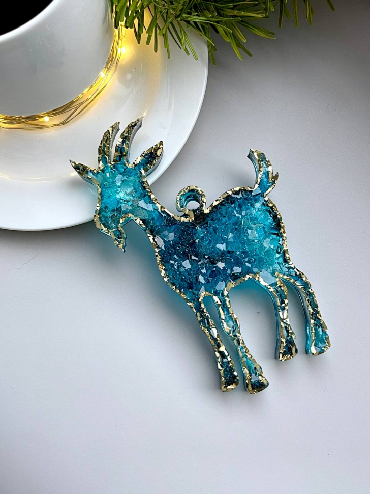 No. 212 Crystal Goats, 3 Cavities Silicone Mold - image 5