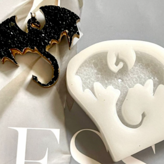 No. 670 Crystal Effect Dragon Brooch Silicone Mold - image 1