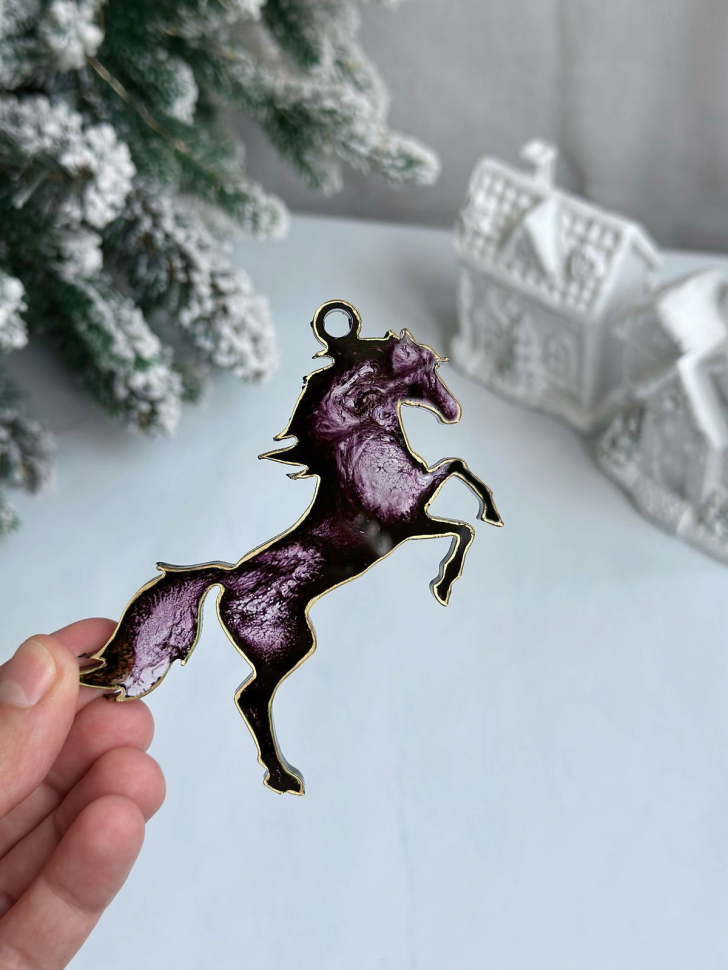 No. 4043 Crystal Horse in Horseshoe and Glossy Horse Silicone Mold - image 4