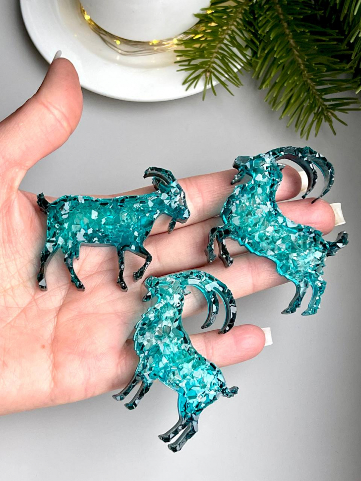 No. 629 Crystal Goat Brooches Silicone Mold - image 3