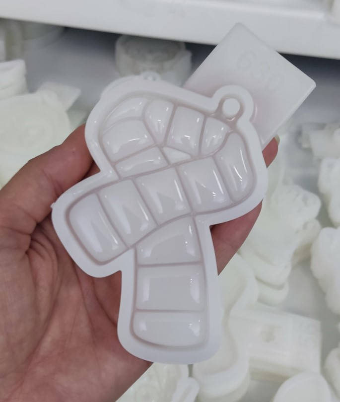No. 630 School Scarf Silicone Mold - image 3