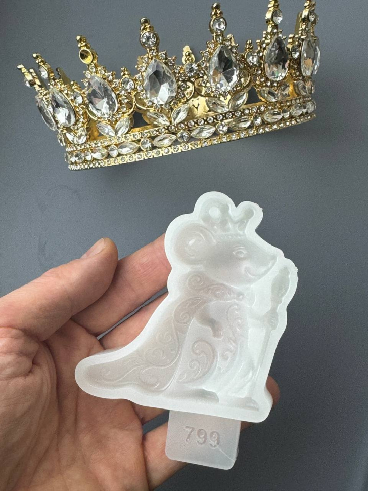 No. 799 Mouse King Silicone Mold - image 6