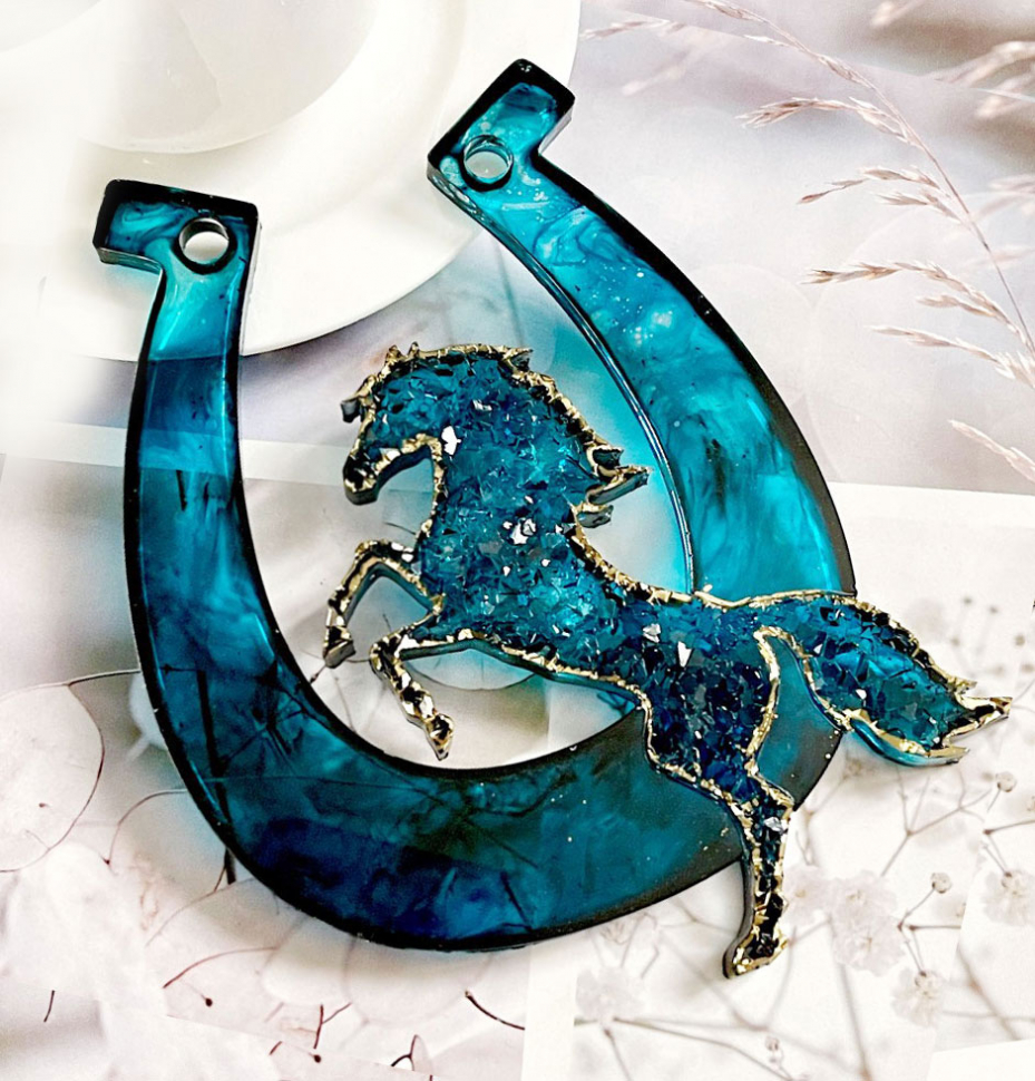 No. 719.1 Horseshoe with Crystal Horse, New Size Silicone Mold - image 2