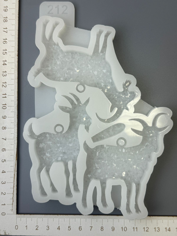 No. 212 Crystal Goats, 3 Cavities Silicone Mold - image 7
