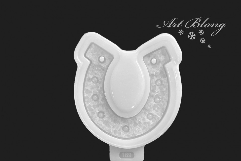 No. 169 Crystal Horseshoe, 7.5 cm Silicone Mold - image 2