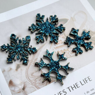 No. 223 Snowflakes, 4 Cavities Silicone Mold - image 1