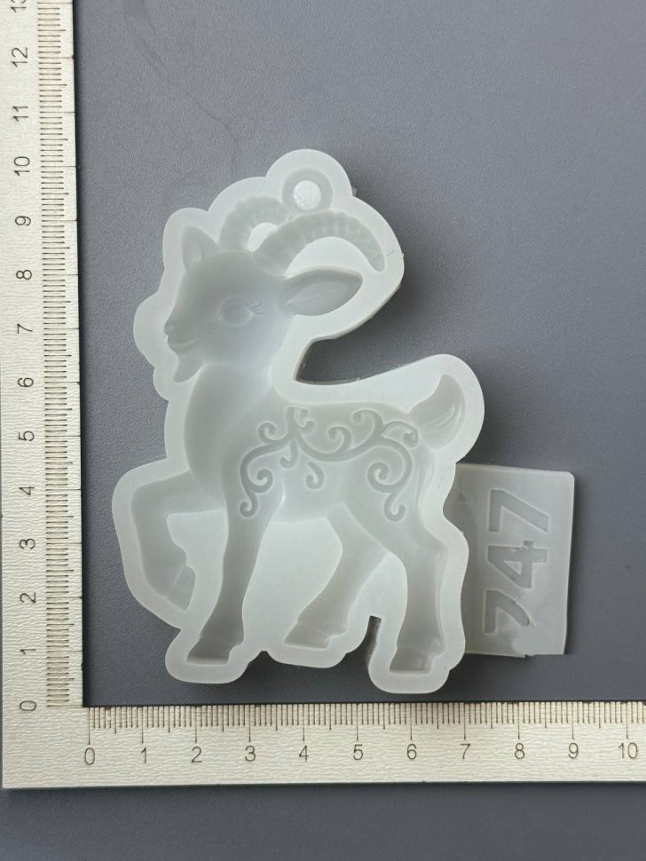 No. 747 Patterned Goat Silicone Mold - image 4