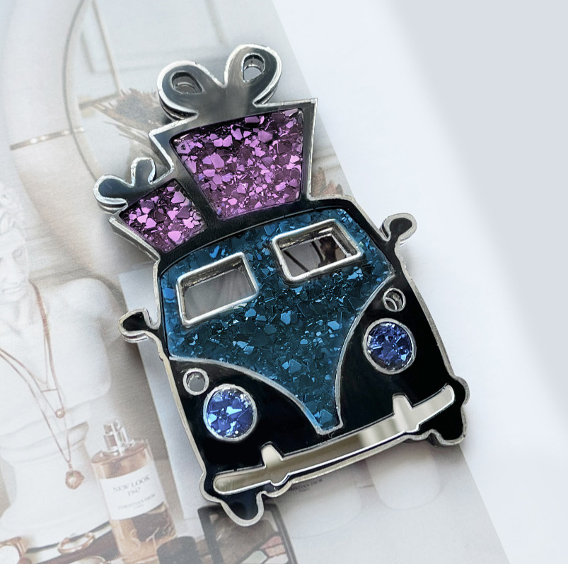 No. 144 Crystal Car with Gifts Silicone Mold - image 2