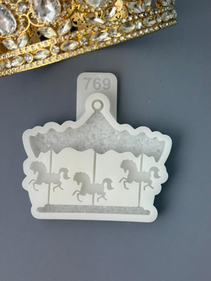 No. 769 Crystal Carousel Silicone Mold - image 2