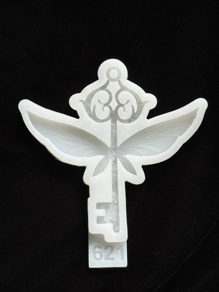 No. 621 Winged Key Silicone Mold - image 3