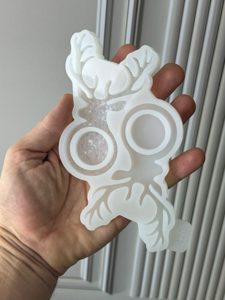 No. 420 Reindeer Napkin Rings, Crystal and Glossy Silicone Mold - image 3