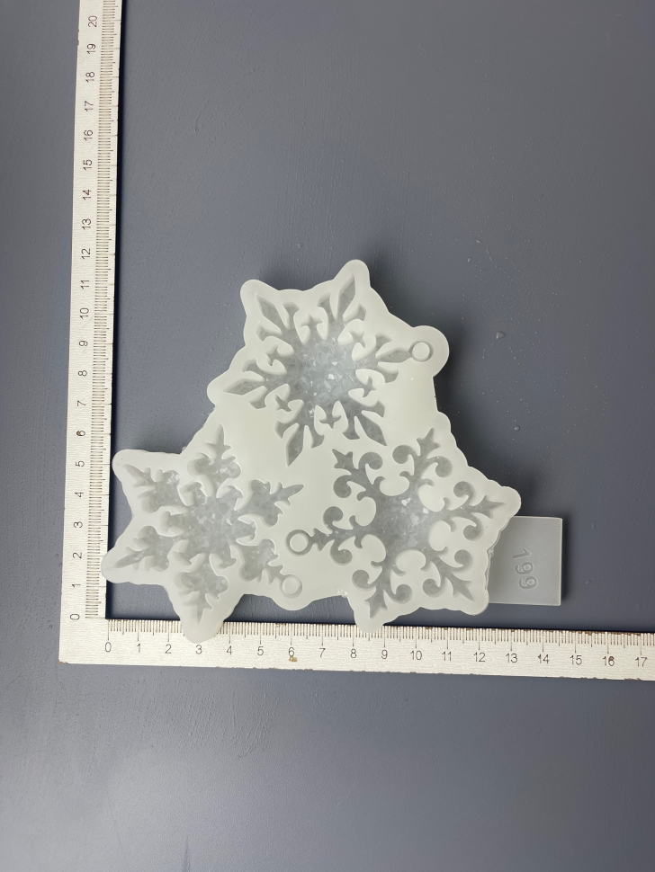 No. 199 Crystal Snowflakes Silicone Mold - image 3