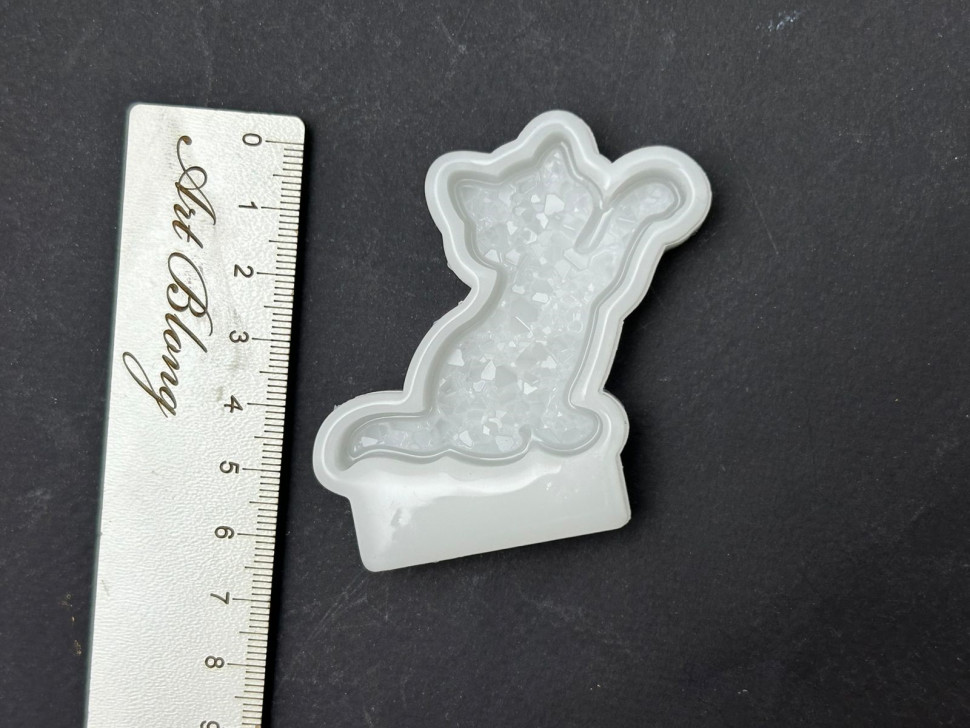 No. 697 Crystal Cat with Border Silicone Mold - image 4