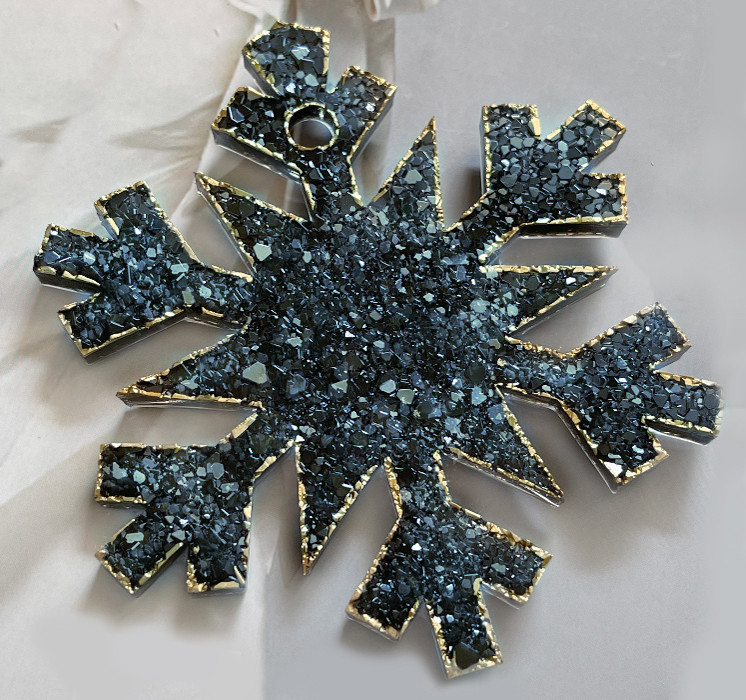 No. 107 Crystal Snowflake Silicone Mold - image 2