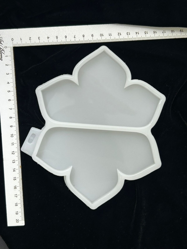 No. 8 Napkin Holder Silicone Mold - image 5