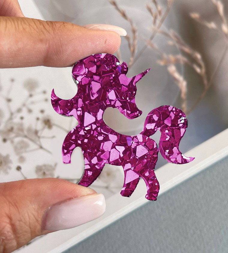 No. 3008 Crystal Unicorn Brooch Silicone Mold - image 1