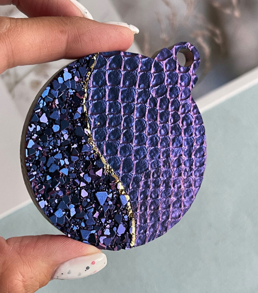 No. 179 Snakeskin Bauble with Partial Crystal Texture Silicone Mold - image 2
