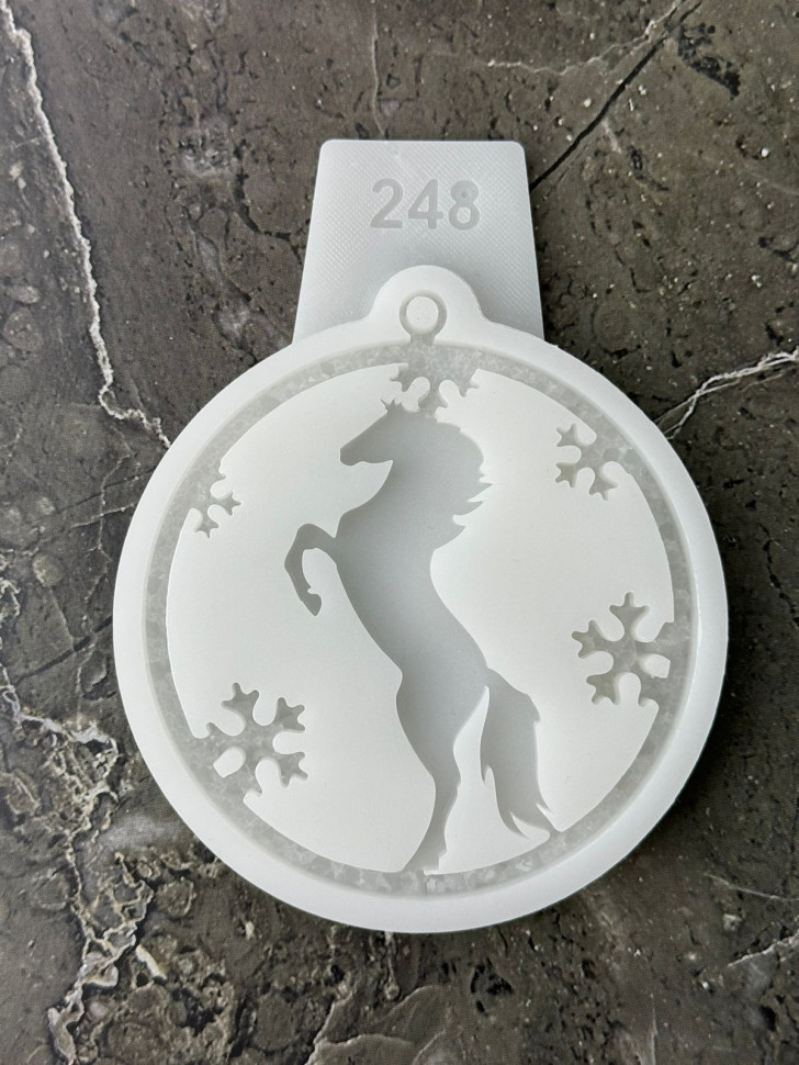 No. 248 Horse in a Circle Silicone Mold - image 3