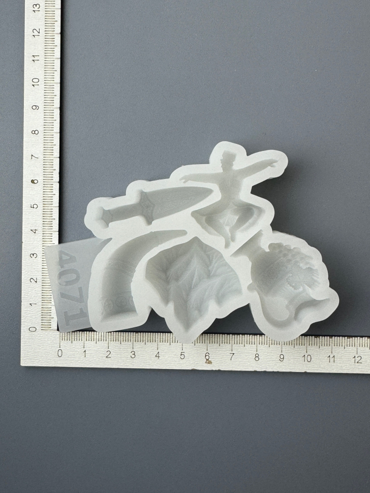 No. 4071 Caucasian Folk Design Silicone Mold - image 3