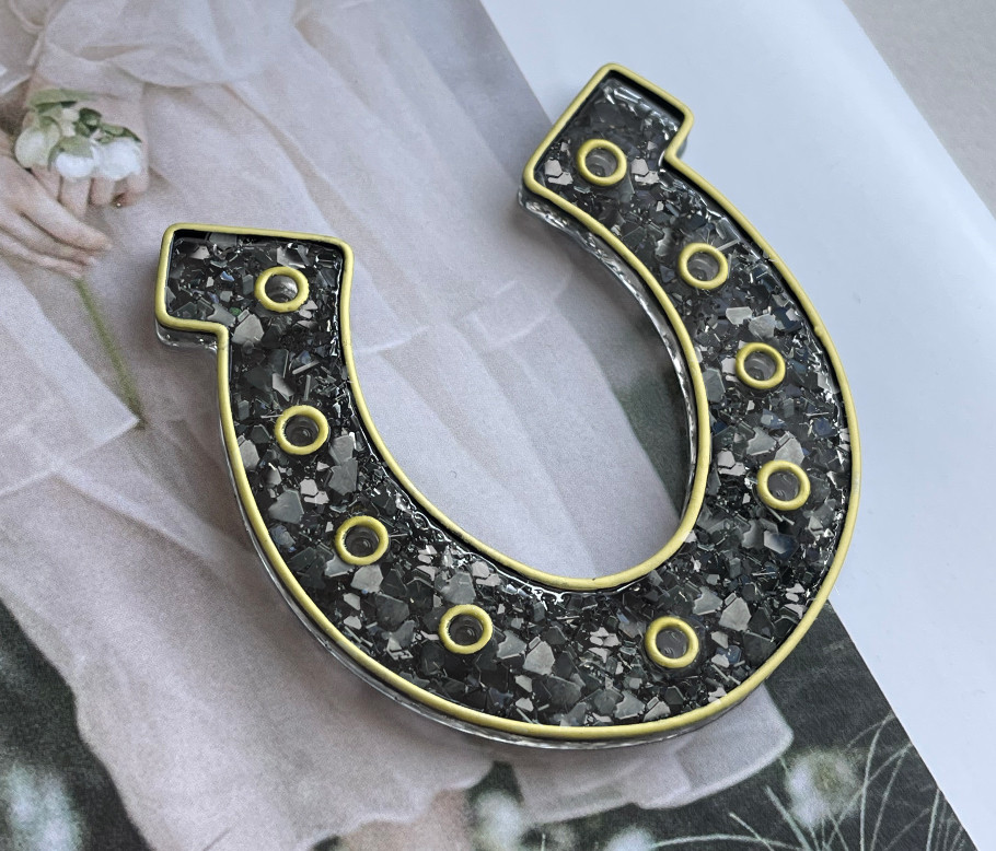 No. 169 Crystal Horseshoe, 7.5 cm Silicone Mold - image 1