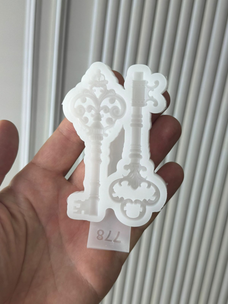 No. 778 Ornate Keys, 2 Cavities Silicone Mold - image 5
