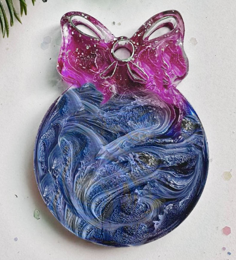 No. 203 Bauble with Bow Silicone Mold - image 2