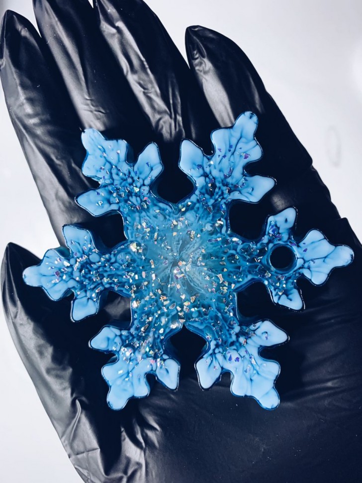 No. 221 Small Snowflake Silicone Mold - image 4