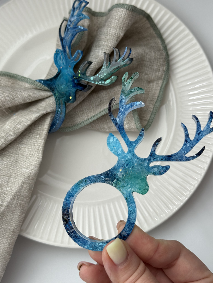 No. 420 Reindeer Napkin Rings, Crystal and Glossy Silicone Mold - image 2