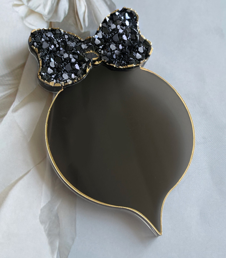 No. 140 Bauble with Bow Silicone Mold - image 1