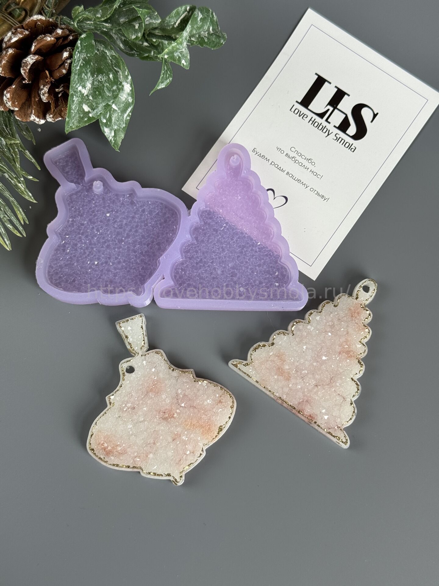 MC82 New Year's mold for epoxy resin Pyramid and Yula – image 4