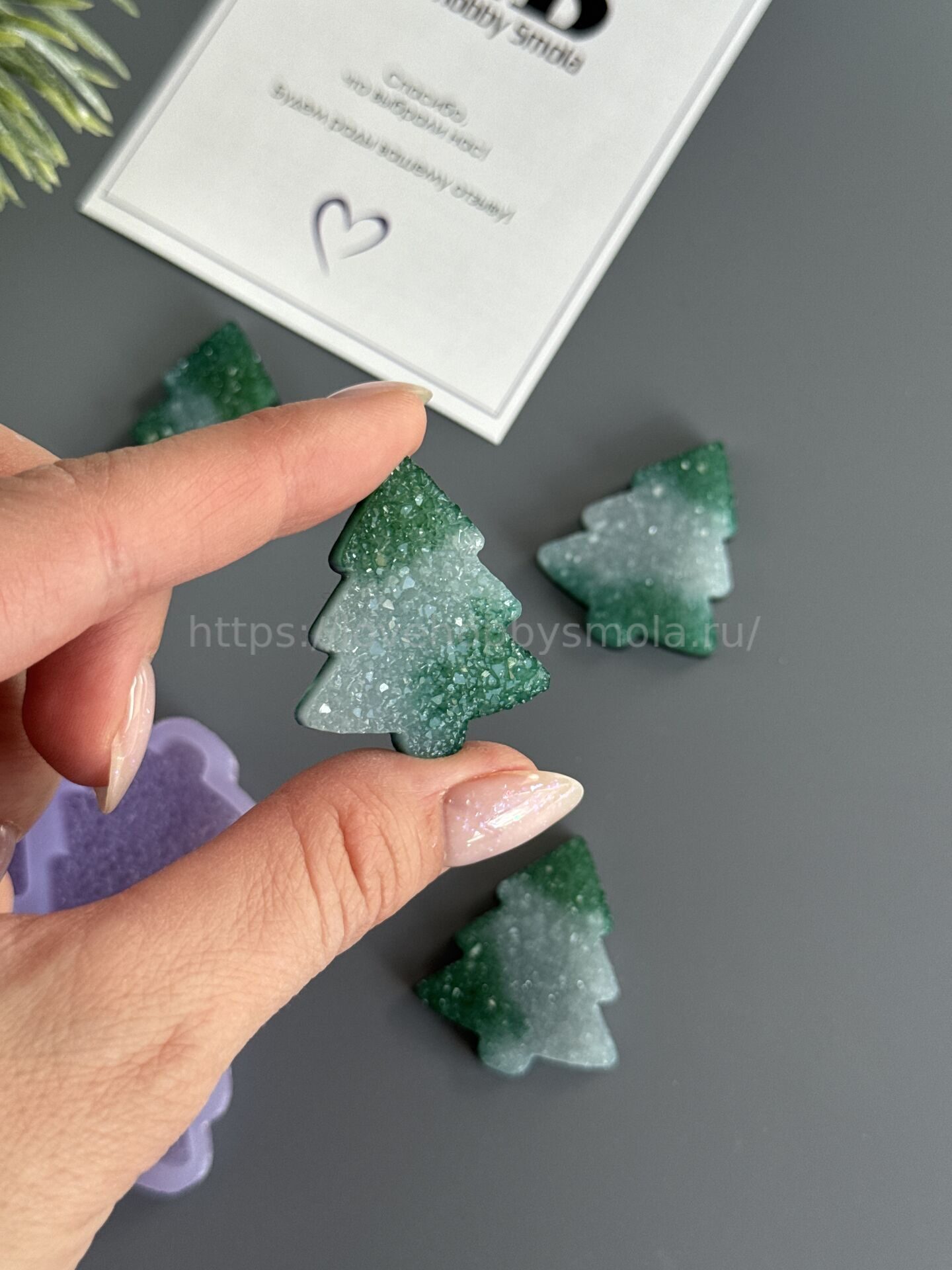 B58 Mold for Christmas tree keychains and brooches 4 pcs – image 2