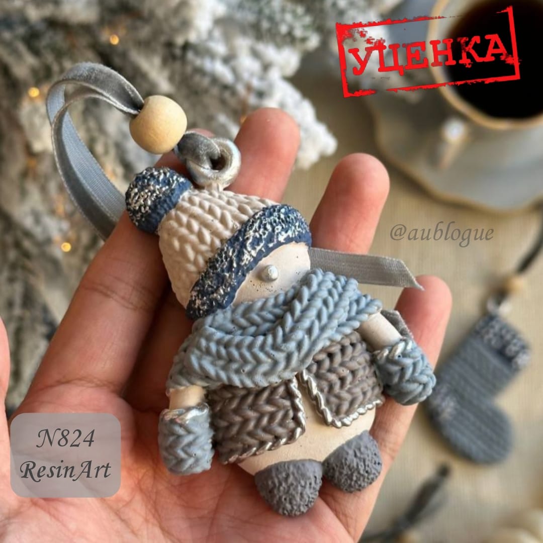 No. 824-U Christmas Ornament Snowman (Knitted Texture) Silicone Mold - image 1