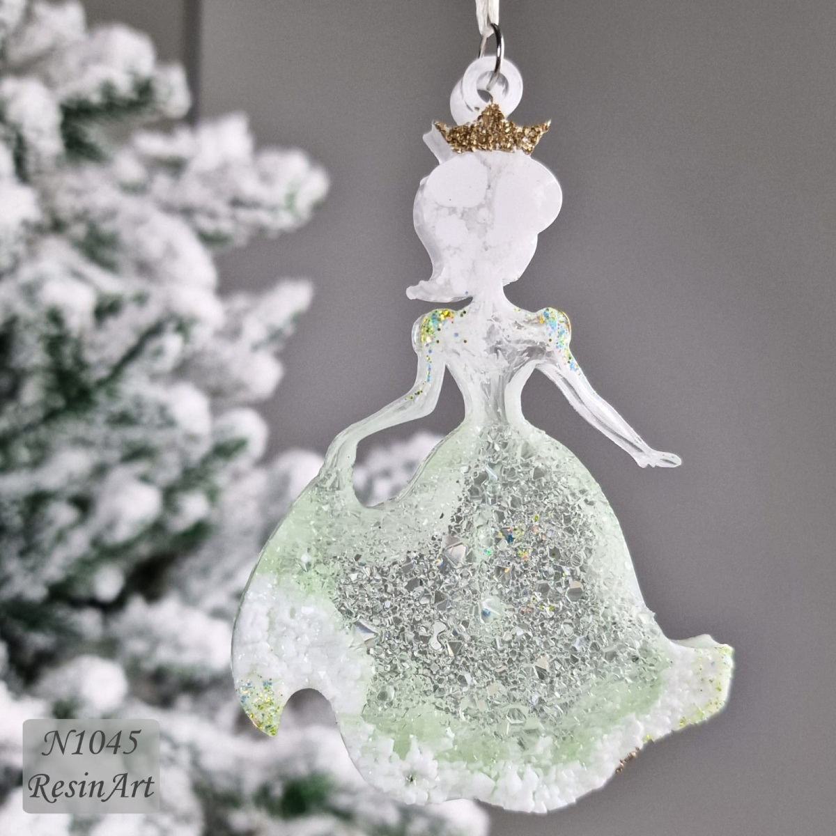 No. 1045 Christmas Ornament Princess Crystal Silicone Mold - image 3