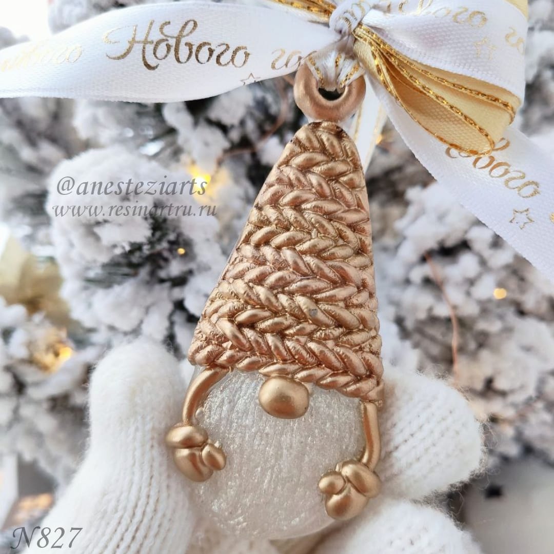 No. 827 Christmas Ornament Gnome (Knitted Texture) Silicone Mold - image 13
