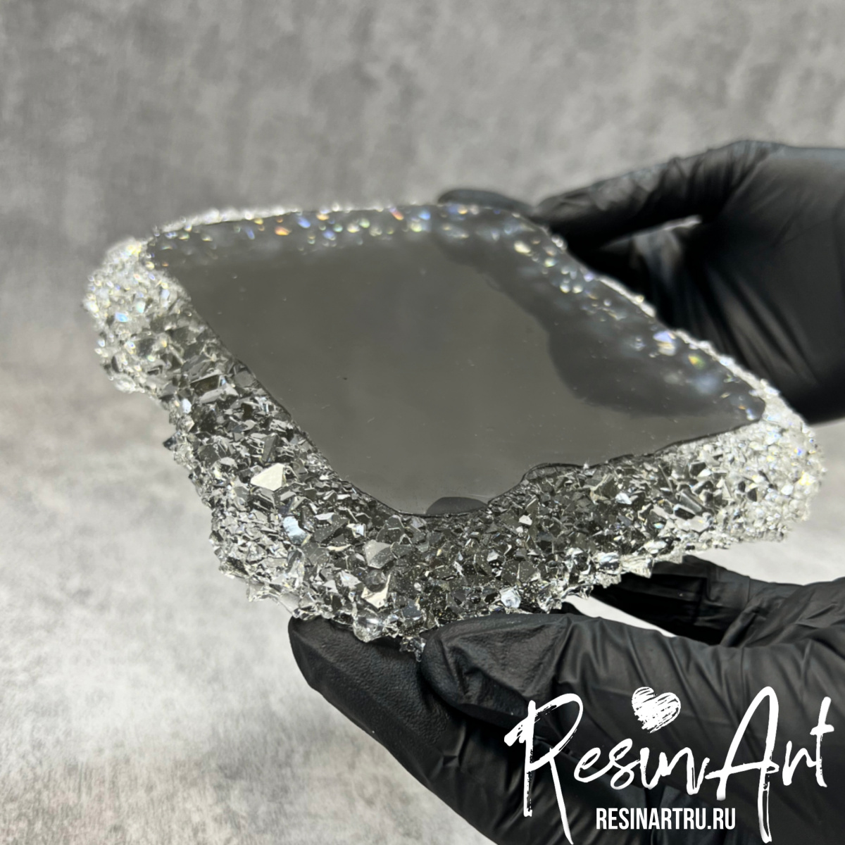 No. 239 Coaster with Crystal Edge No. 19 Silicone Mold - image 2
