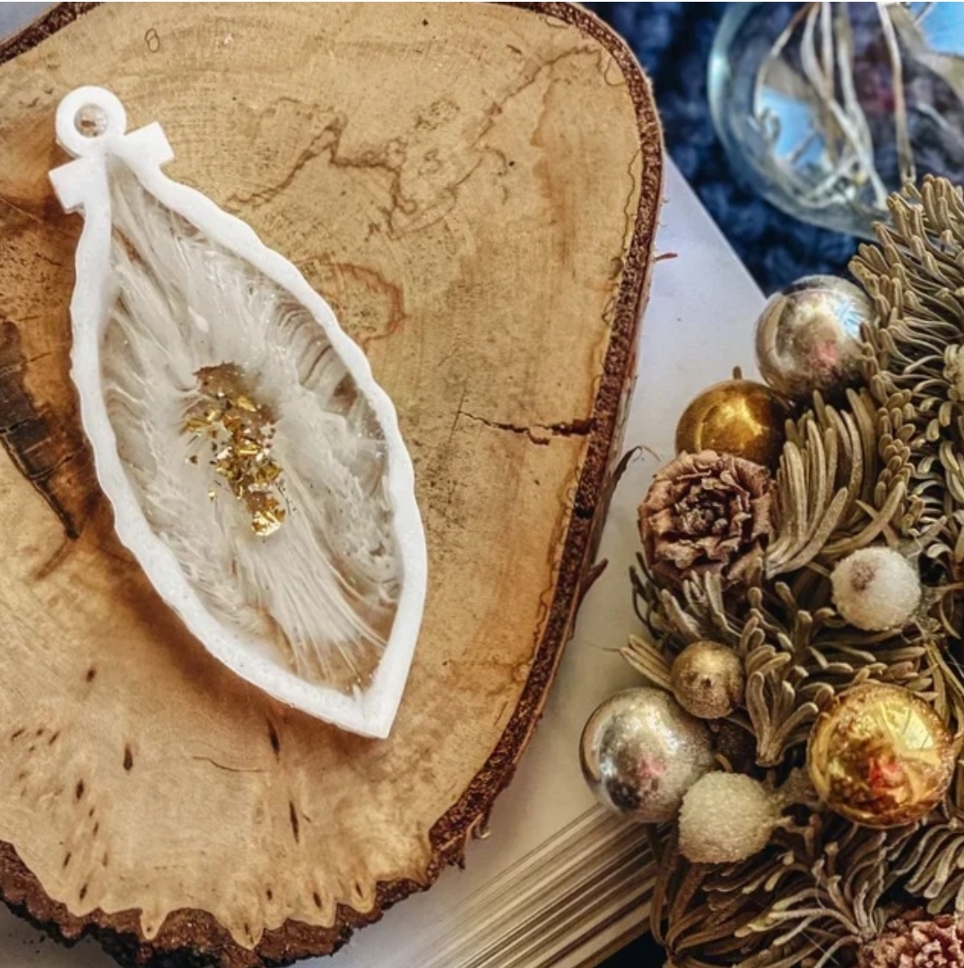 No. 419-S Christmas Ornament Pine Cone Silicone Mold - image 4