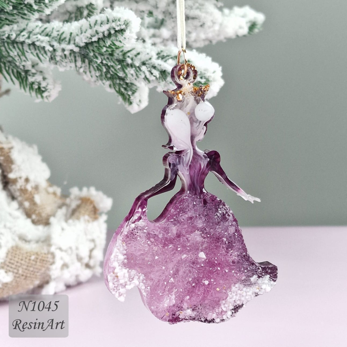 No. 1045 Christmas Ornament Princess Crystal Silicone Mold - image 1