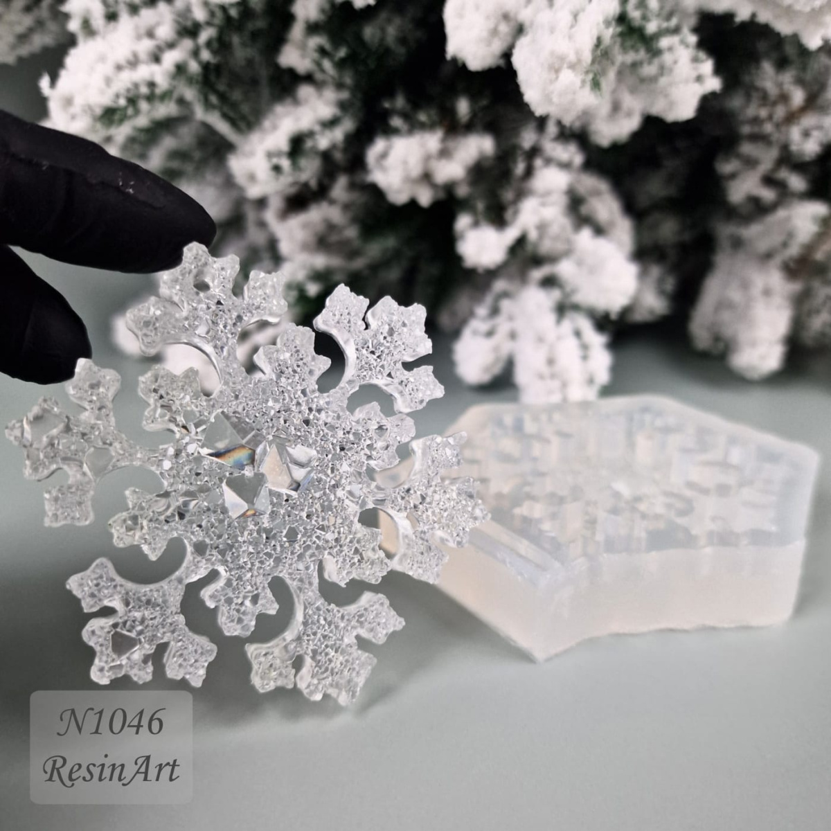 No. 1046 Christmas Ornament Snowflake Crystal Silicone Mold - image 2
