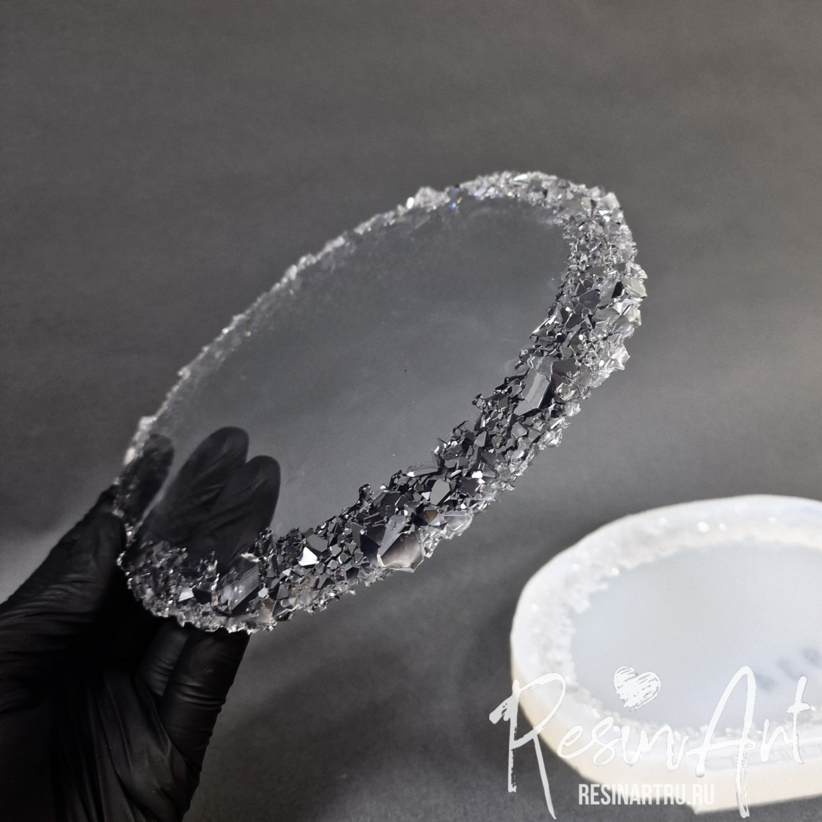 No. 934 Coaster with Crystal Edge Silicone Mold - image 2
