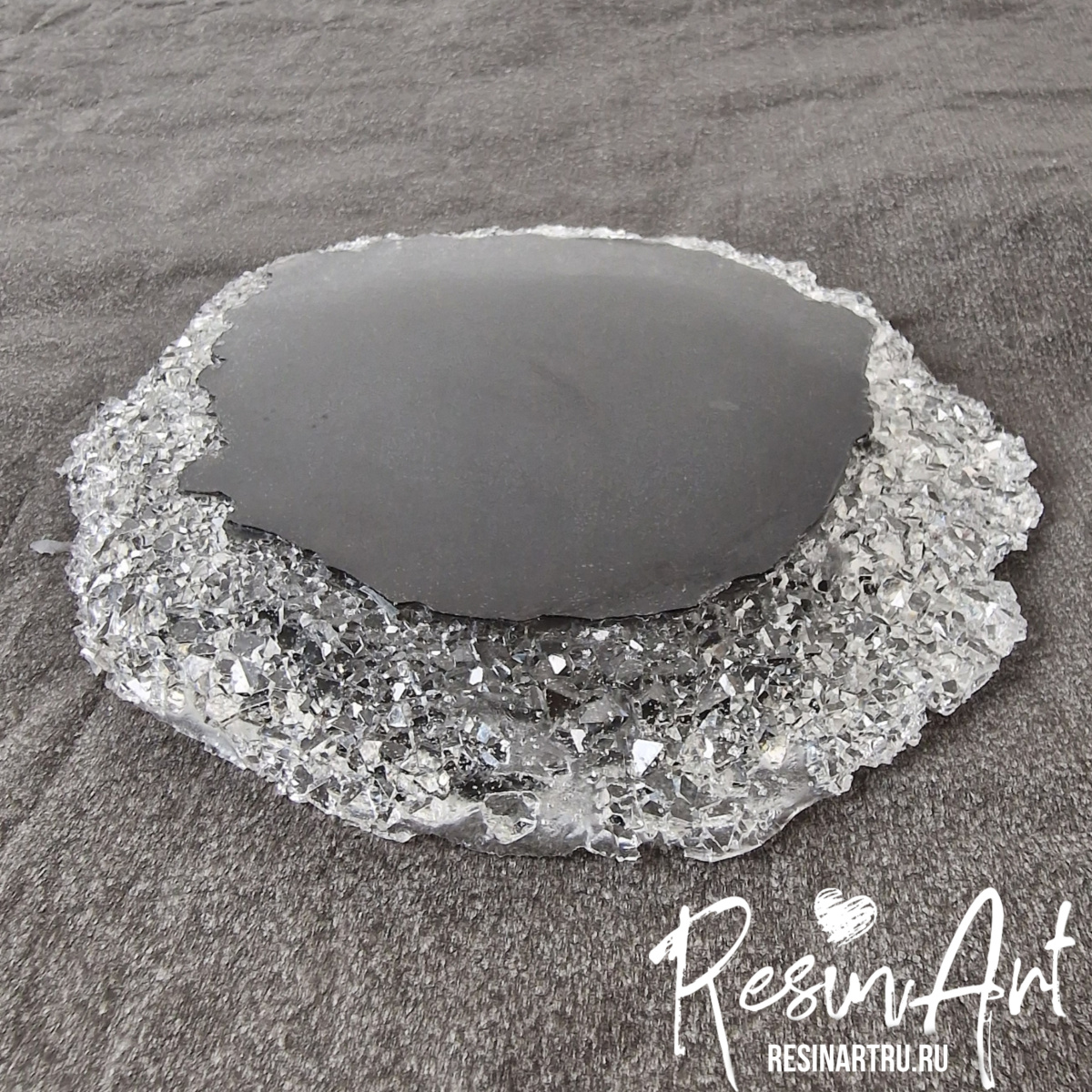 No. 238 Coaster with Crystal Edge No. 18 Silicone Mold - image 2