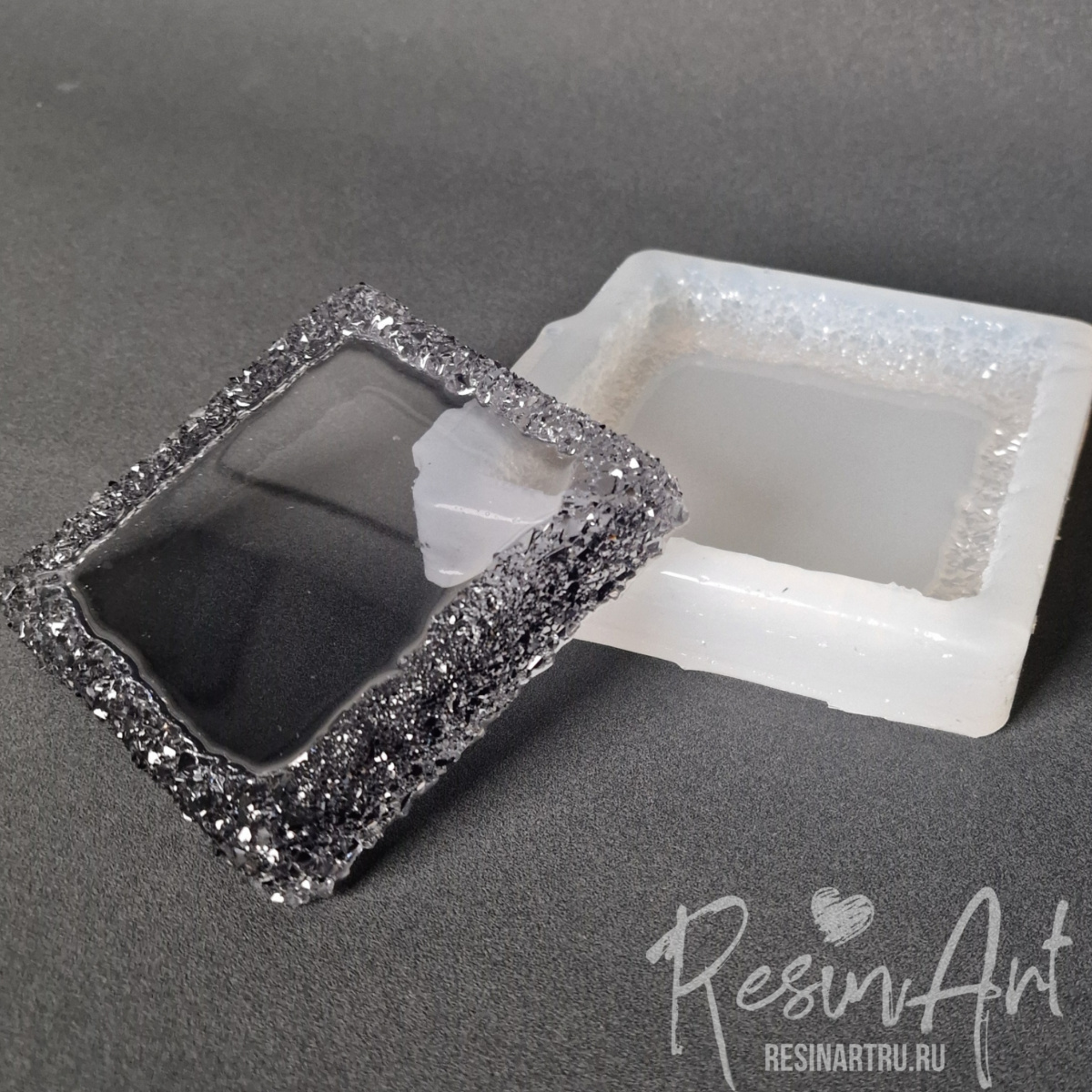 No. 879 Coaster with Crystal Edge Silicone Mold - image 6