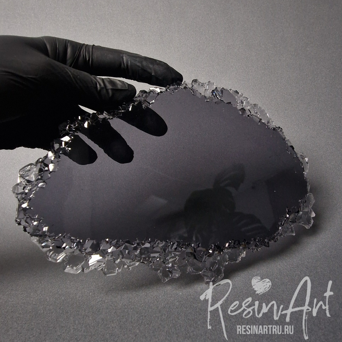 No. 876 Coaster / Serving Board with Crystal Edge Silicone Mold - image 3