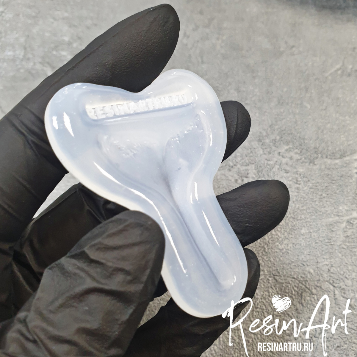 No. 309 Whale Tail 3D (Small) Silicone Mold - image 2