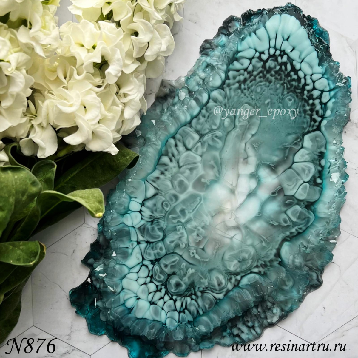 No. 876 Coaster / Serving Board with Crystal Edge Silicone Mold - image 6