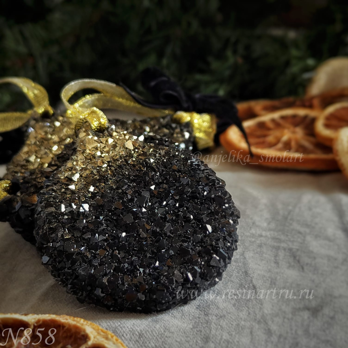 No. 858 Christmas Ornament Crystal Bauble (6.2 cm) Silicone Mold - image 4